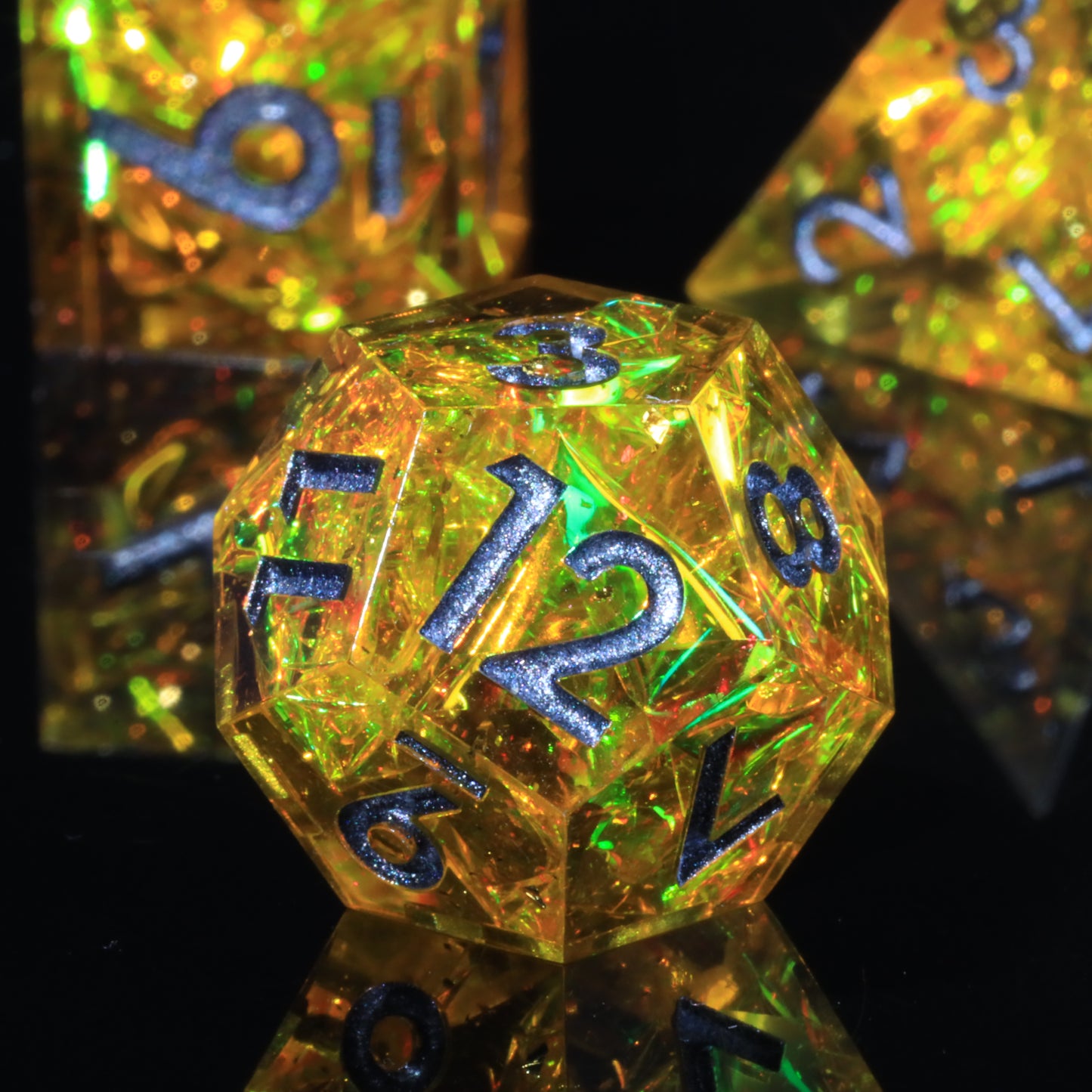 Gold Guardians Handmade Sharp Edge 7 Piece Resin d&d Dungeons and Dragons Dice Set