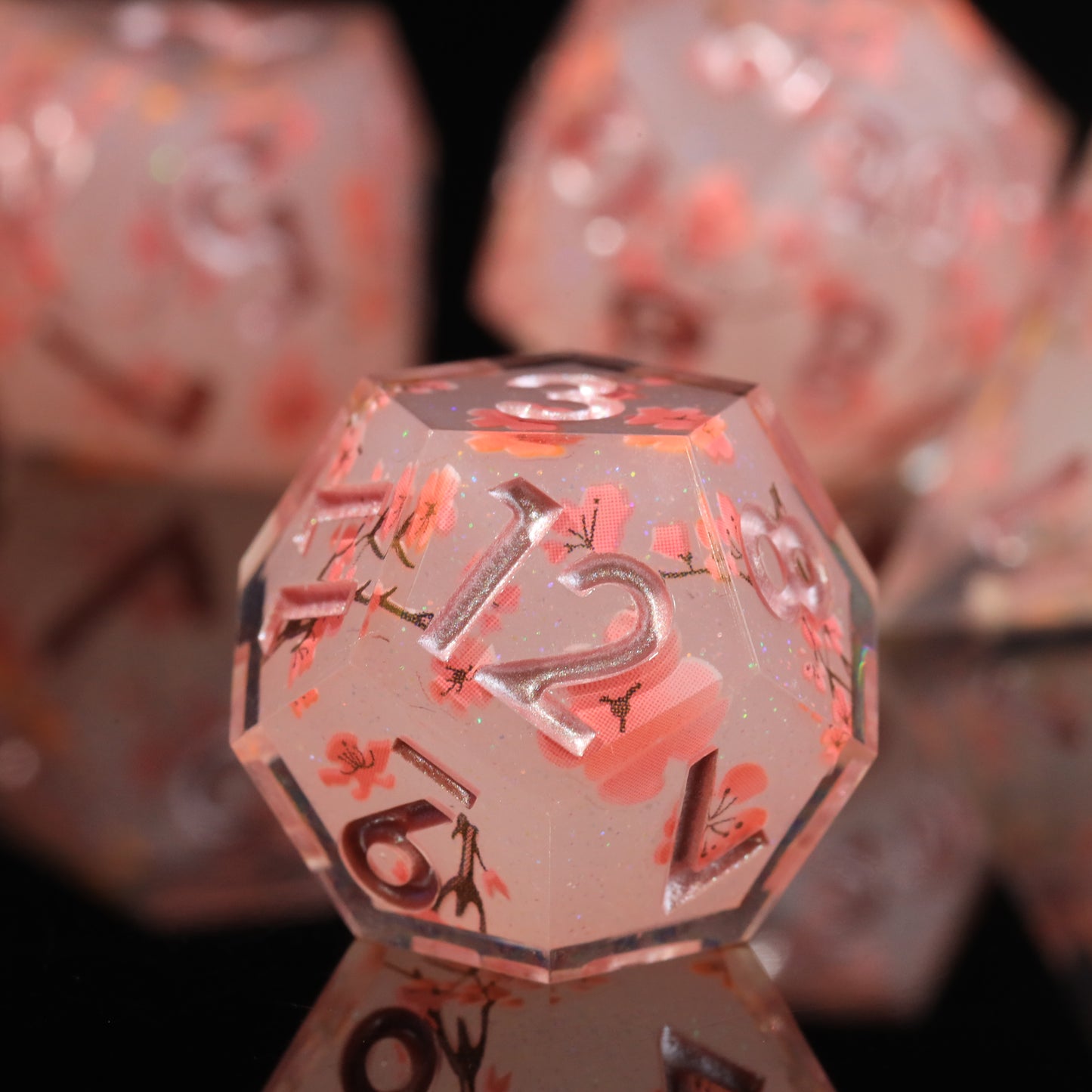 Sakura Bloom Handmade Handmade Sharp Edge 7 Piec Reesin d&d Dungeons and Dragons Dice Set