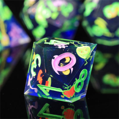 Little Monster Handmade Sharp Edge 7 Piece Resin d&d Dungeons and Dragons Dice Set