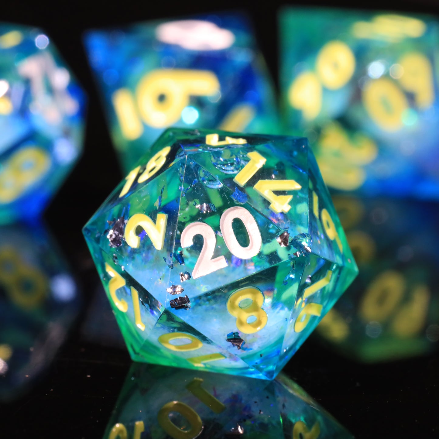 Emerald Garden Handmade Sharp Edge 7 Piece Resin d&d Dungeons and Dragons Dice Set