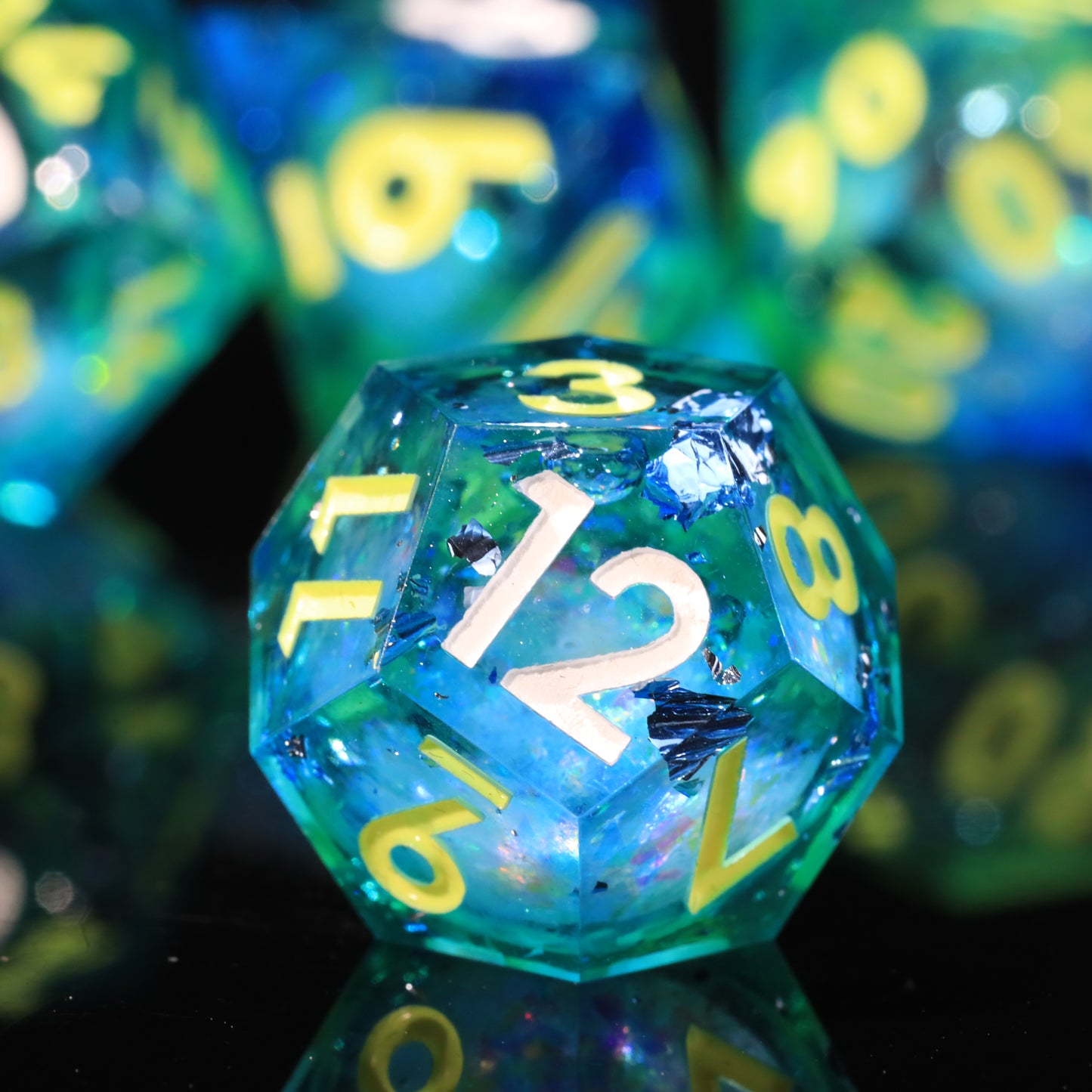 Emerald Garden Handmade Sharp Edge 7 Piece Resin d&d Dungeons and Dragons Dice Set