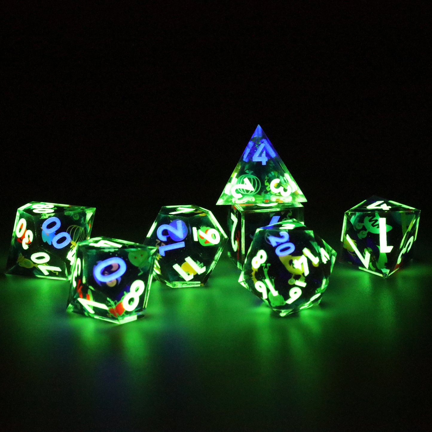 Little Monster Handmade Sharp Edge 7 Piece Resin d&d Dungeons and Dragons Dice Set