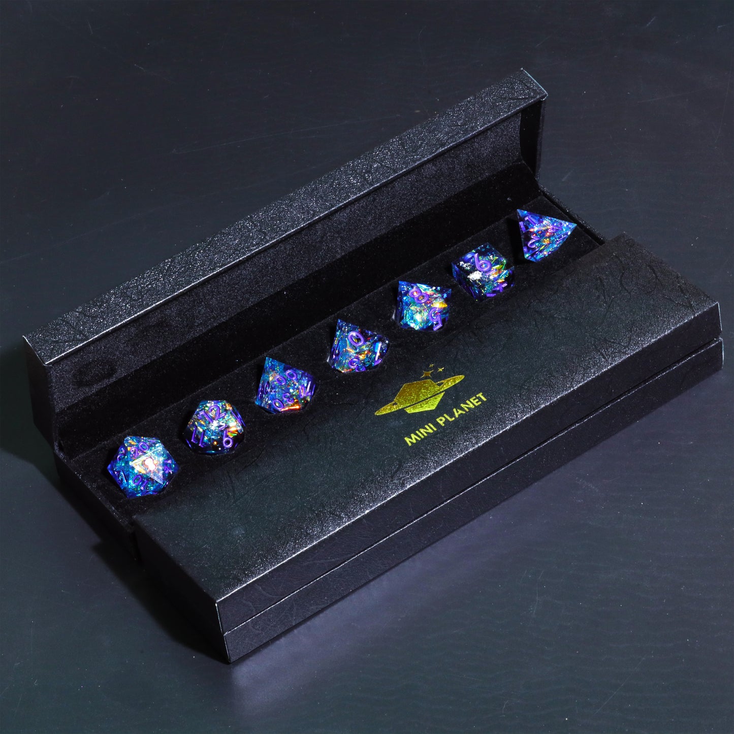 Sapphire Handmade Sharp Edge 7 Piece Reesin d&d Dungeons and Dragons Dice Set