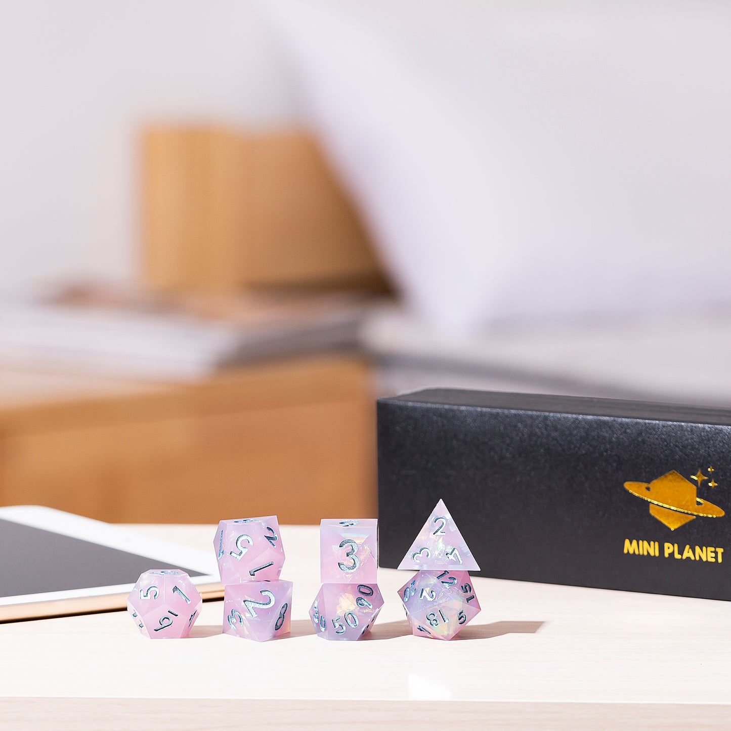 Mild Coldness Handmade Sharp Edge 7 Piece Dice Set