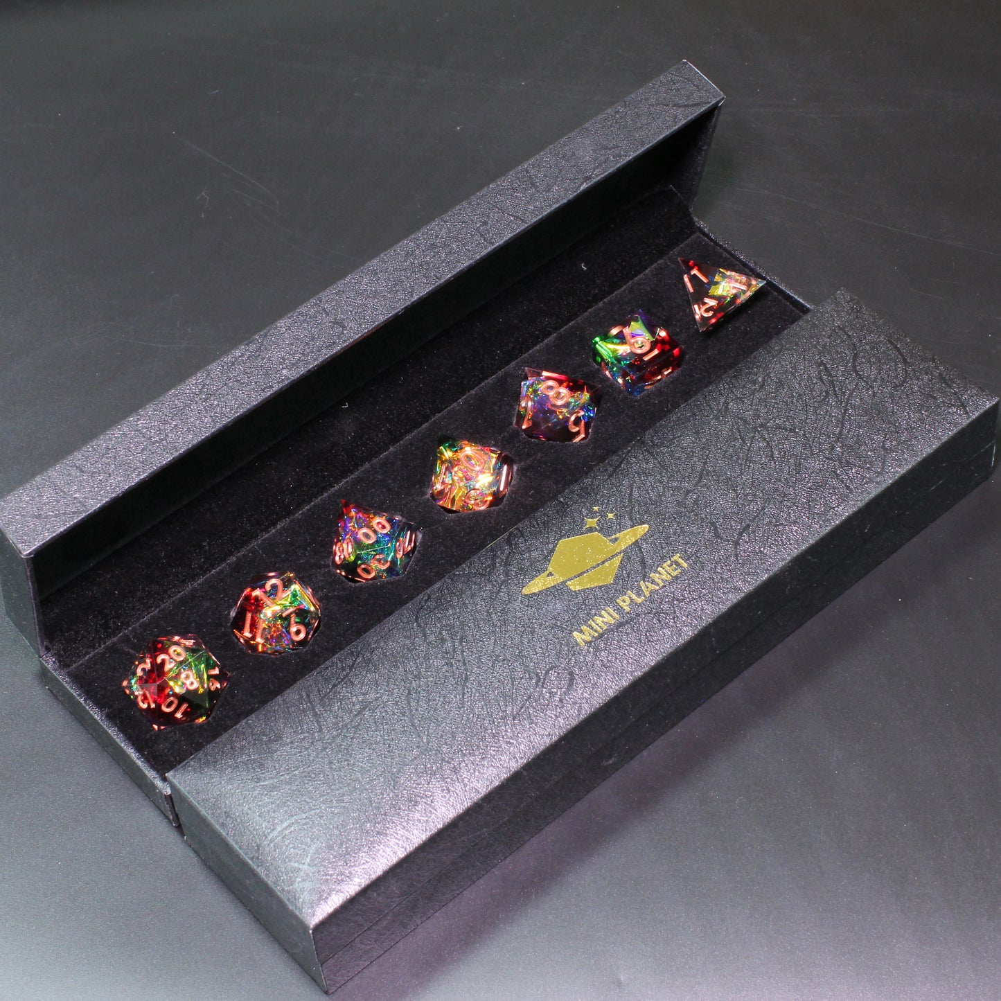 Aurora Handmade Sharp Edge 7 Piece Resin d&d Dungeons and Dragons Dice Set
