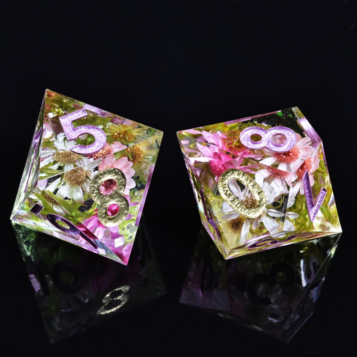 🌸✨ Floral Enchantment - Flower-Inlaid Resin Dice Set for D&D 🏰🐉