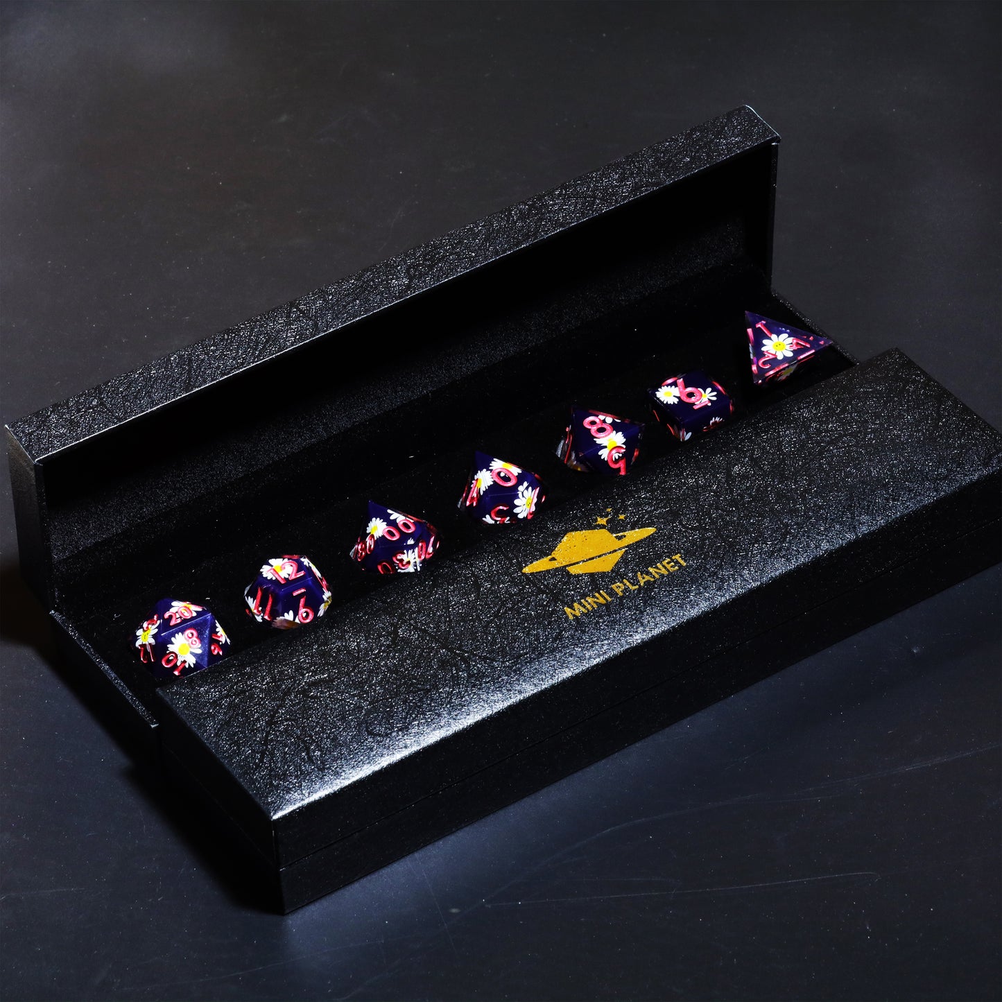 Smiley Daisy Handmade Sharp Edge 7 Piece Reesin d&d Dungeons and Dragons Dice Set