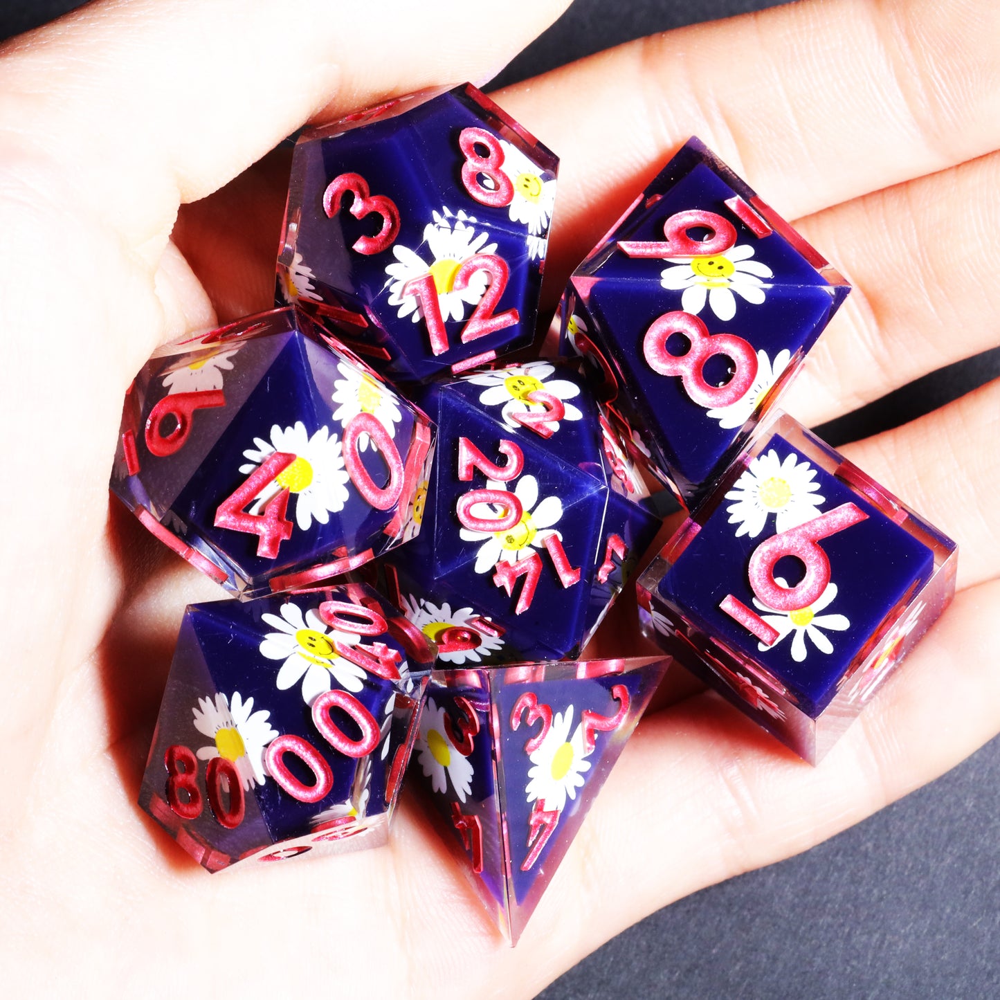 Smiley Daisy Handmade Sharp Edge 7 Piece Reesin d&d Dungeons and Dragons Dice Set